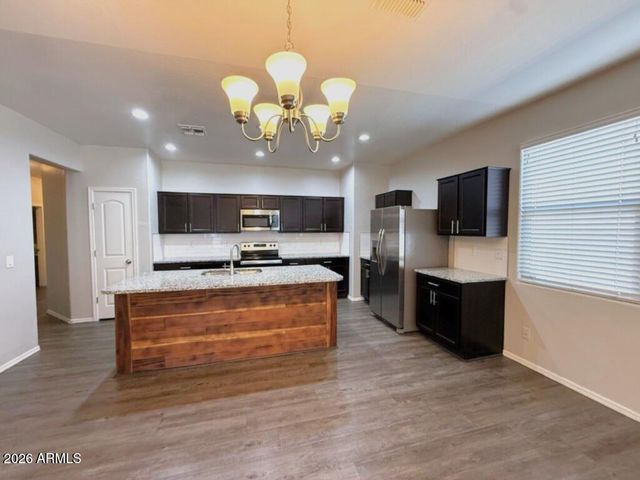 3019 W JESSICA Lane, Phoenix, AZ 85041