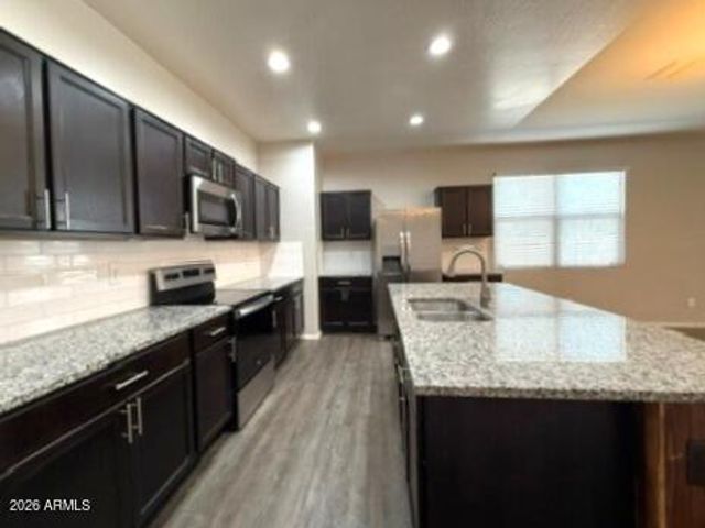 3019 W JESSICA Lane, Phoenix, AZ 85041