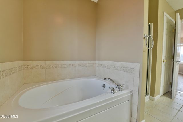 1 Parkway Circle, Malta, NY 12019