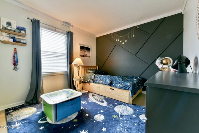 1 Parkway Circle, Malta, NY 12019