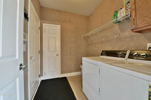 1 Parkway Circle, Malta, NY 12019