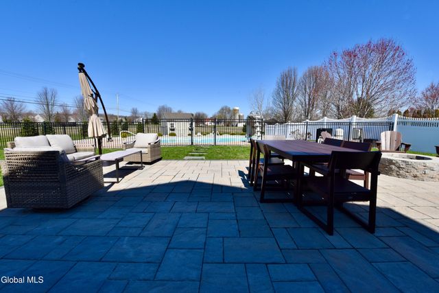 1 Parkway Circle, Malta, NY 12019
