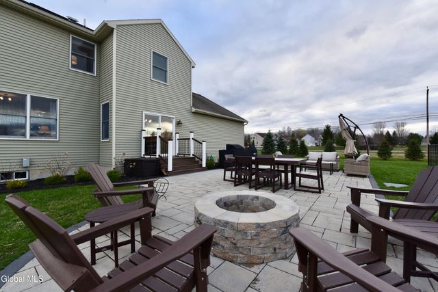 1 Parkway Circle, Malta, NY 12019