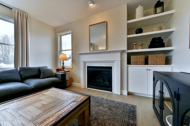 1 Parkway Circle, Malta, NY 12019