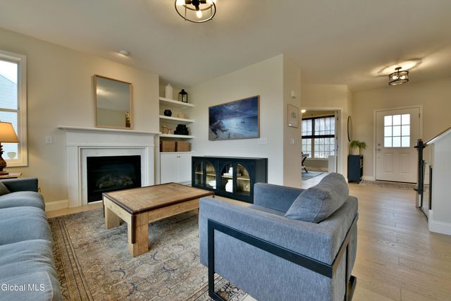1 Parkway Circle, Malta, NY 12019