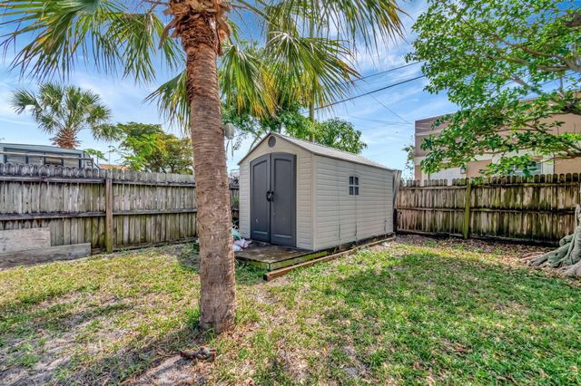 1616 S Johnson Street, Lake Worth Beach, FL 33460