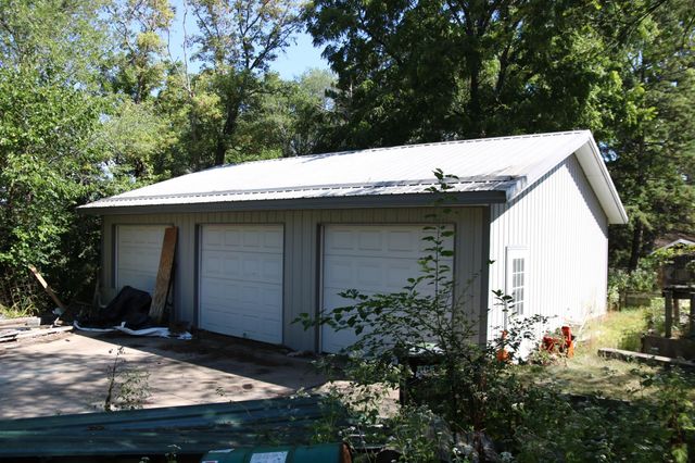2466 Dale Street N, Roseville, MN 55113