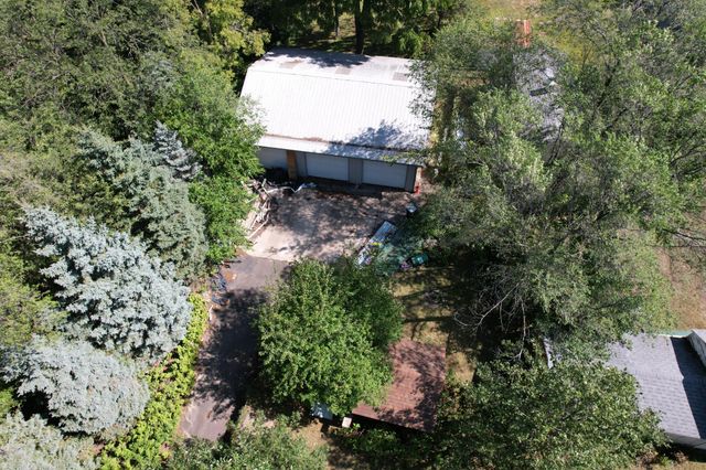 2466 Dale Street N, Roseville, MN 55113