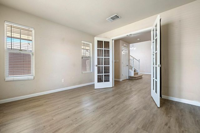 648 11th Street, Sanger, CA 93657
