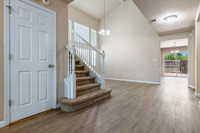 648 11th Street, Sanger, CA 93657