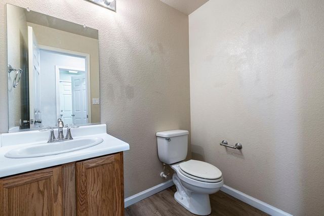 648 11th Street, Sanger, CA 93657