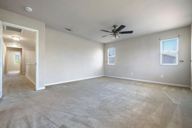 648 11th Street, Sanger, CA 93657