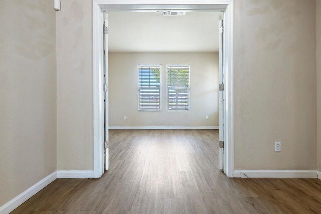 648 11th Street, Sanger, CA 93657