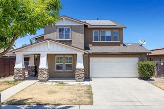 648 11th Street, Sanger, CA 93657