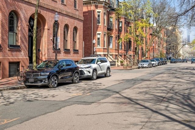 92 Chandler St 1, Boston, MA 02116