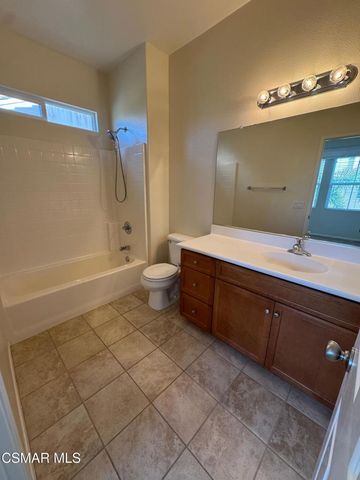 67 Calle Cataluna, Camarillo, CA 93012