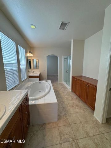 67 Calle Cataluna, Camarillo, CA 93012