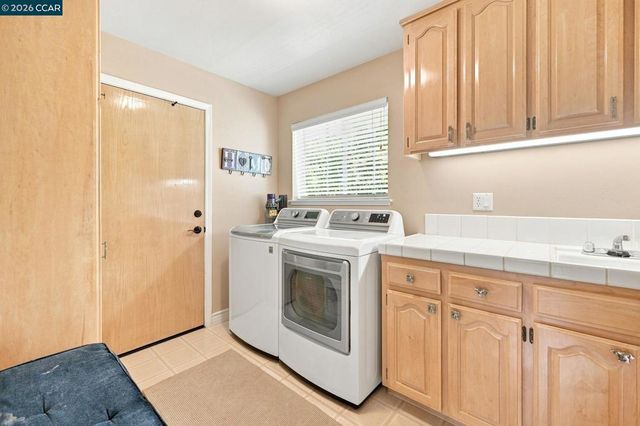 10 Edinburgh Pl, Danville, CA 94526