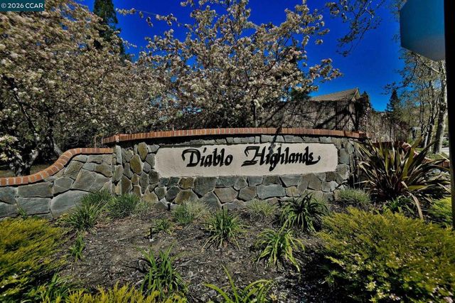 10 Edinburgh Pl, Danville, CA 94526