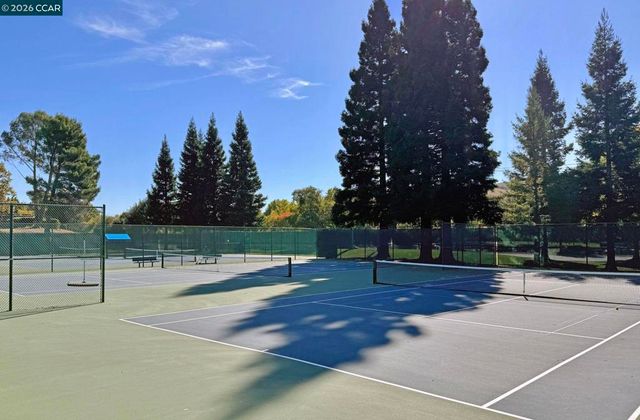 10 Edinburgh Pl, Danville, CA 94526