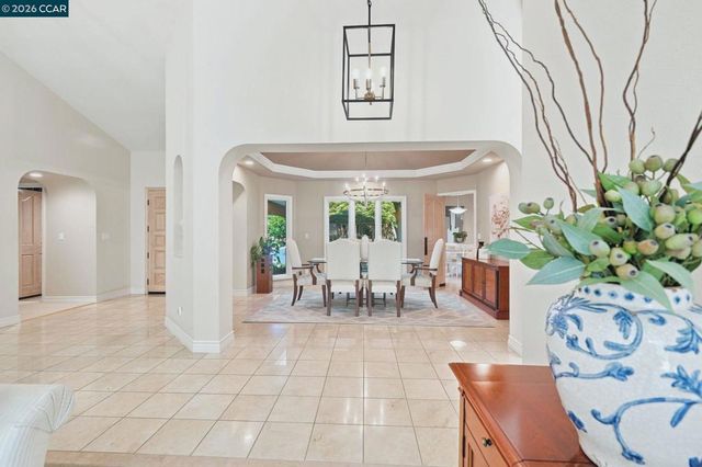 10 Edinburgh Pl, Danville, CA 94526