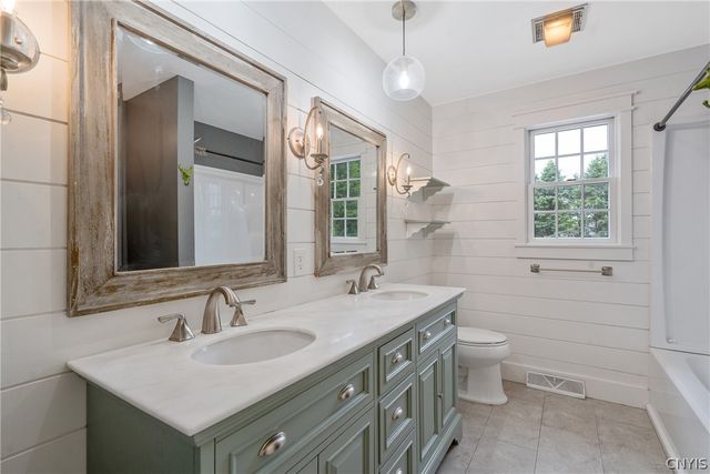 8255 Drinkwater Lane, Manlius, NY 13104