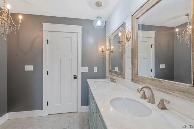 8255 Drinkwater Lane, Manlius, NY 13104