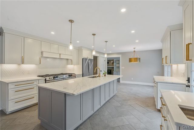8255 Drinkwater Lane, Manlius, NY 13104