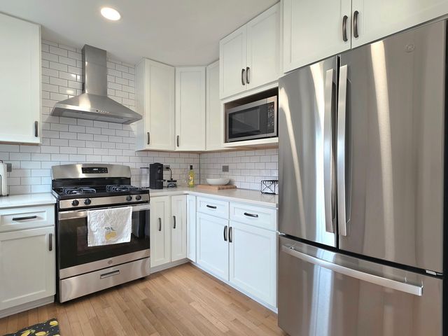 300 W Woodlawn Road, New Lenox, IL 60451