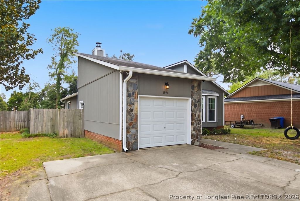 1947 Windlock Drive, Fayetteville, NC 28304 — photo 3