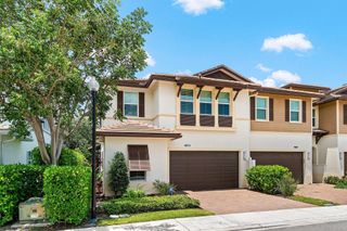 4813 Pointe Midtown Road, Palm Beach Gardens, FL 33418