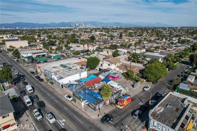 5718 S Western Avenue, Los Angeles, CA 90062