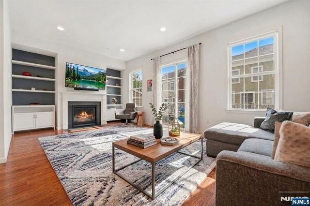 75 Roosevelt Drive, Wood Ridge, NJ 07075