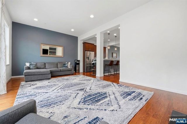 75 Roosevelt Drive, Wood Ridge, NJ 07075