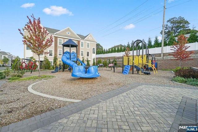 75 Roosevelt Drive, Wood Ridge, NJ 07075