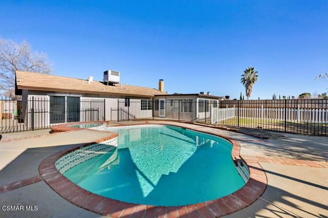 39202 Willowvale Road, Palmdale, CA 93551