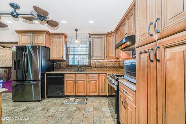 66 Cedar Swamp Road, Jackson, NJ 08527