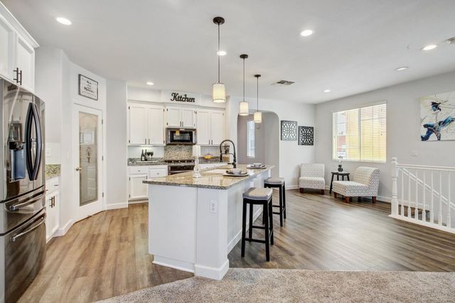 10884 Stourport Way, Rancho Cordova, CA 95670