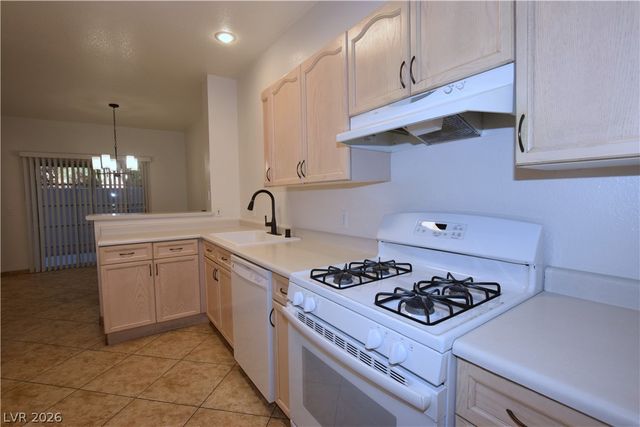 2624 Twin Pines Avenue, Henderson, NV 89074