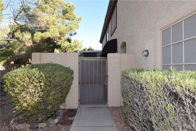 2624 Twin Pines Avenue, Henderson, NV 89074