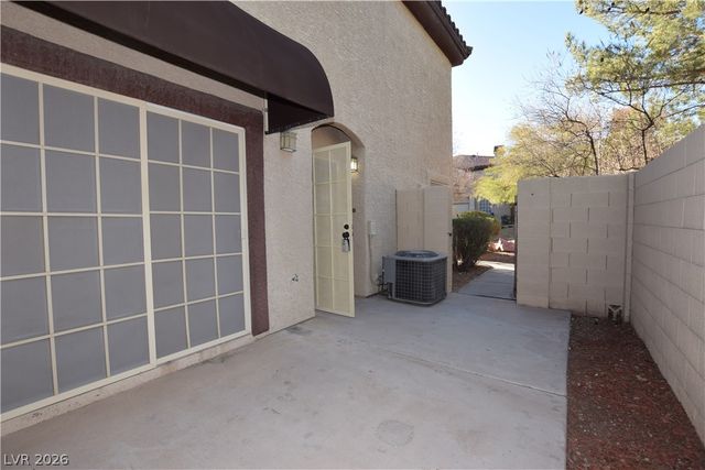 2624 Twin Pines Avenue, Henderson, NV 89074