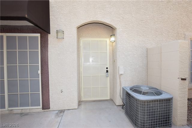 2624 Twin Pines Avenue, Henderson, NV 89074