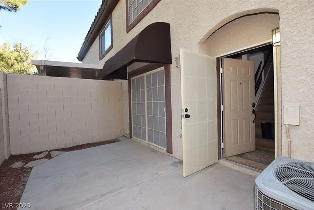 2624 Twin Pines Avenue, Henderson, NV 89074