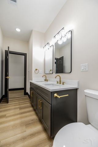 5637 S Prairie Avenue, Chicago, IL 60637