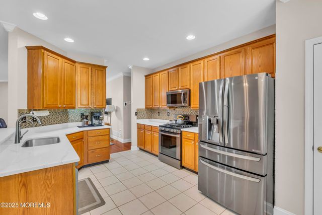 40 Bunker Hill Drive, Allentown, NJ 08501