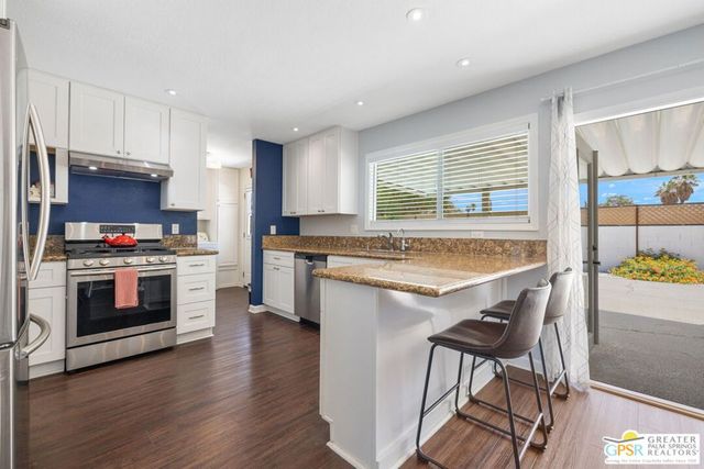 43180 Virginia Avenue, Palm Desert, CA 92211