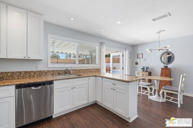 43180 Virginia Avenue, Palm Desert, CA 92211