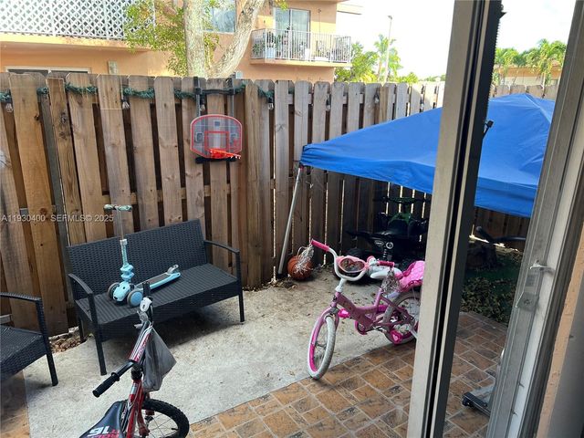 14911 SW 80th St 102, Miami, FL 33193