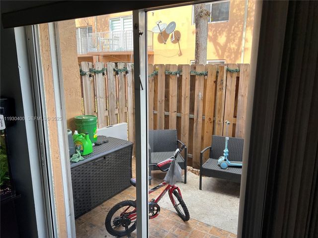 14911 SW 80th St 102, Miami, FL 33193