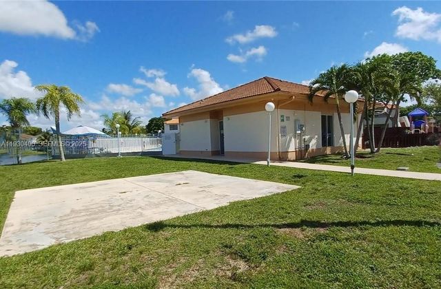 14911 SW 80th St 102, Miami, FL 33193